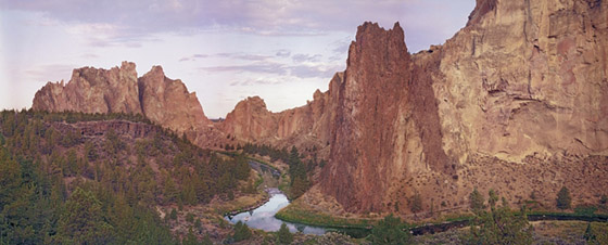 The Crooked River winding through Smith Rock State Park Near the town of Terra Bonne