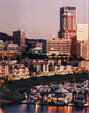 Panoramic view from the Marquam Bridge of the Willamette River, Downtown Portland and the Hawthorne Bridge